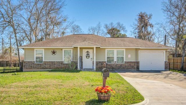 253 Briarcreek Street, Richwood, TX 77531