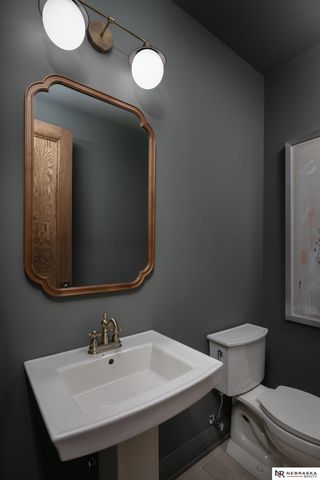 7100 NW 3rd Street, Lincoln, NE 68521