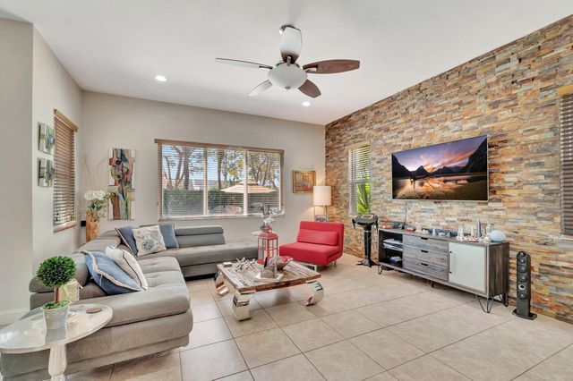 553 Gazetta Way, West Palm Beach, FL 33413