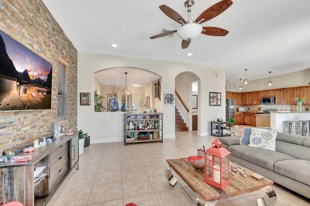 553 Gazetta Way, West Palm Beach, FL 33413
