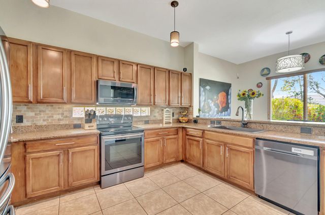 553 Gazetta Way, West Palm Beach, FL 33413