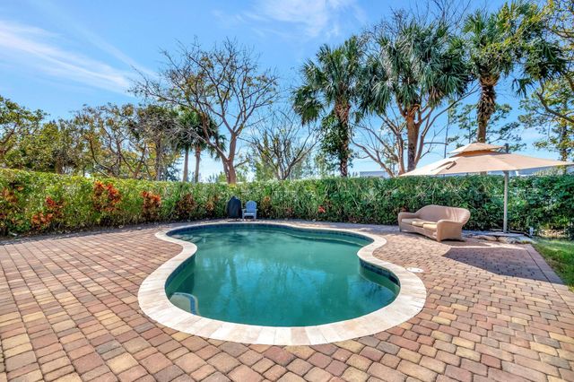 553 Gazetta Way, West Palm Beach, FL 33413