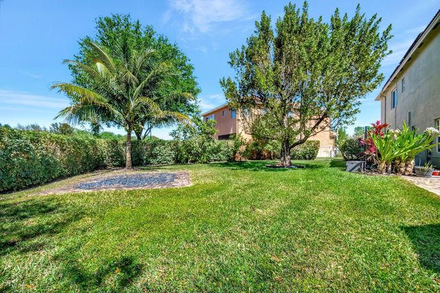553 Gazetta Way, West Palm Beach, FL 33413