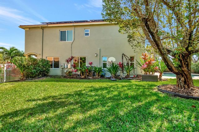 553 Gazetta Way, West Palm Beach, FL 33413