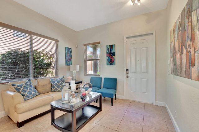 553 Gazetta Way, West Palm Beach, FL 33413