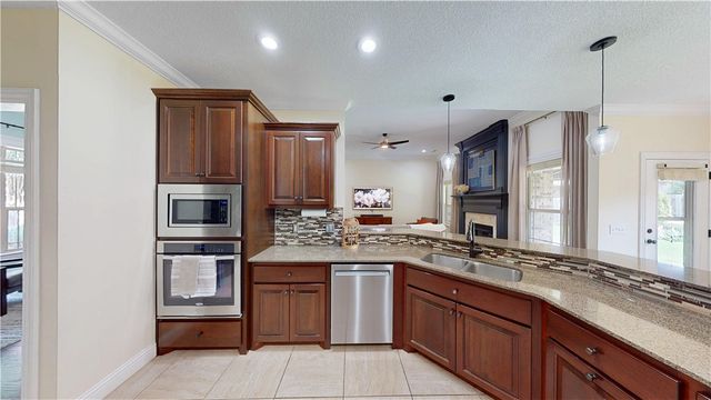 5401 S 61st Street, Rogers, AR 72758