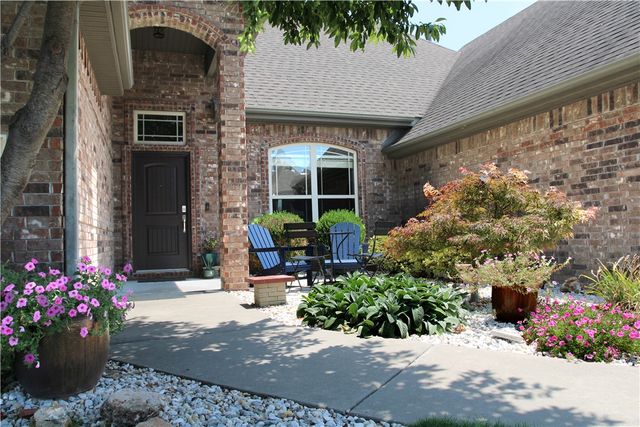 5401 S 61st Street, Rogers, AR 72758