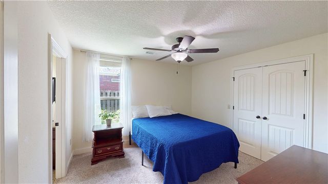 5401 S 61st Street, Rogers, AR 72758
