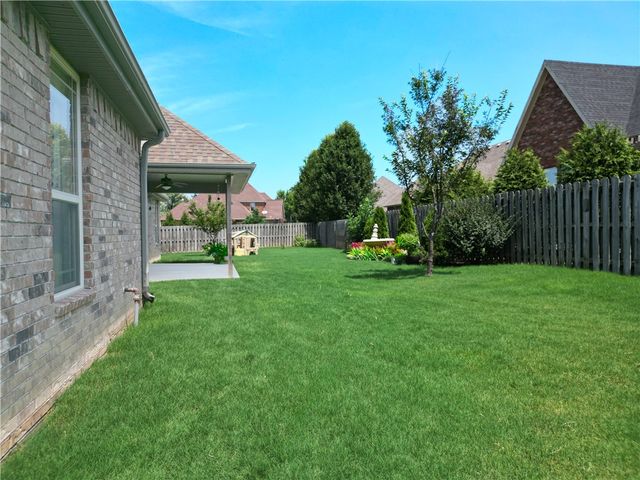5401 S 61st Street, Rogers, AR 72758