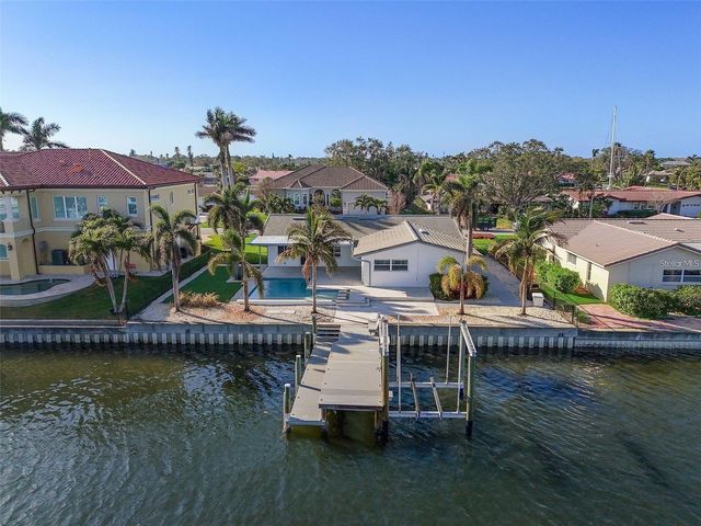 1984 KANSAS AVENUE NE, St Petersburg, FL 33703