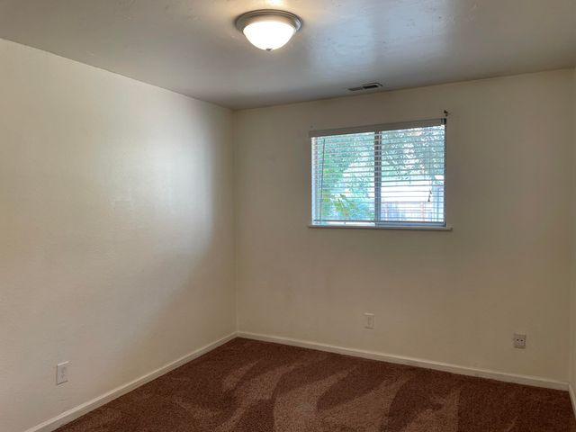 735 Kenyon Street, Medford, OR 97501