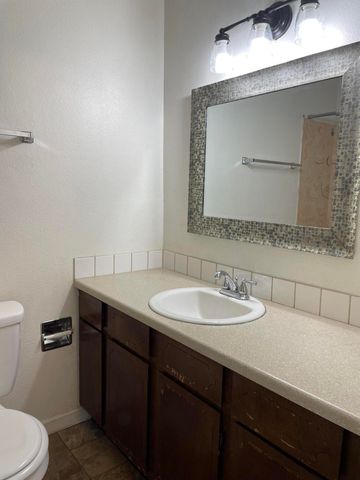 735 Kenyon Street, Medford, OR 97501