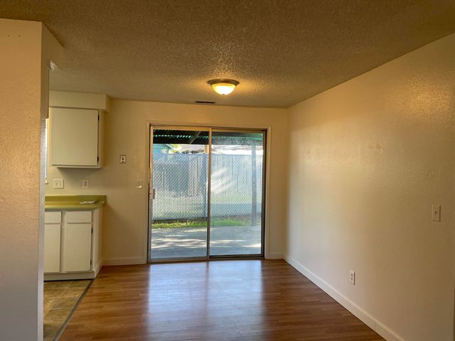 735 Kenyon Street, Medford, OR 97501