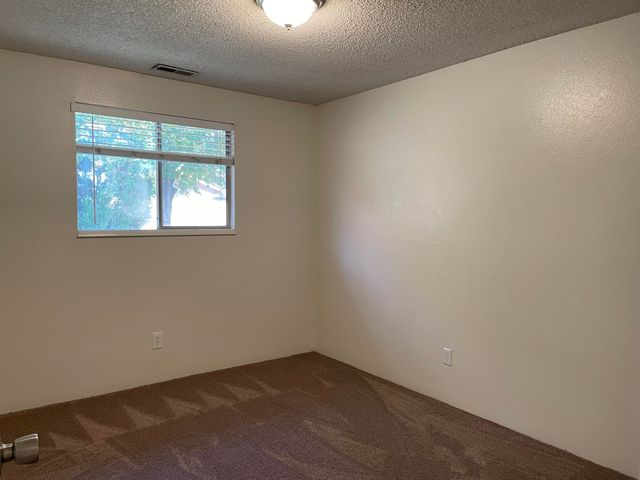 735 Kenyon Street, Medford, OR 97501