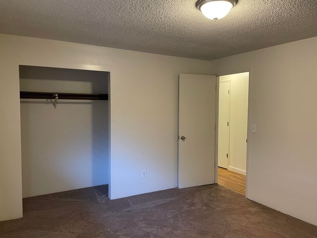 735 Kenyon Street, Medford, OR 97501