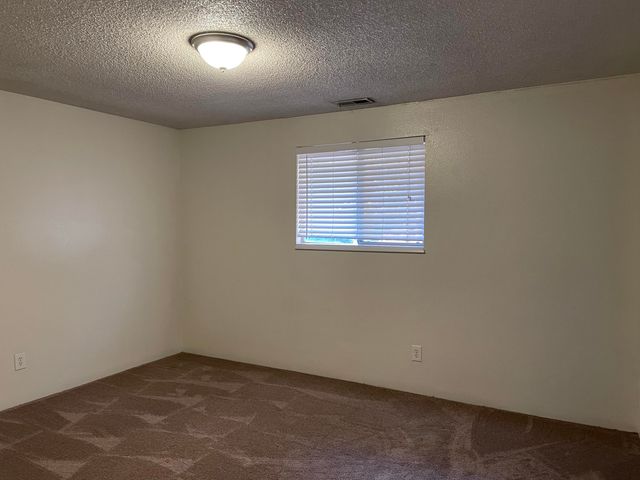 735 Kenyon Street, Medford, OR 97501