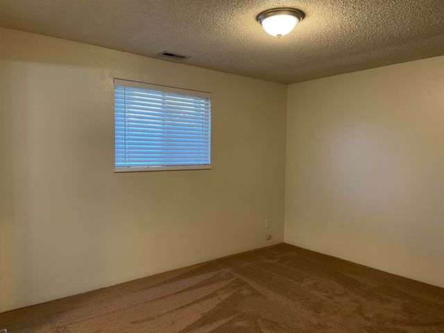 735 Kenyon Street, Medford, OR 97501