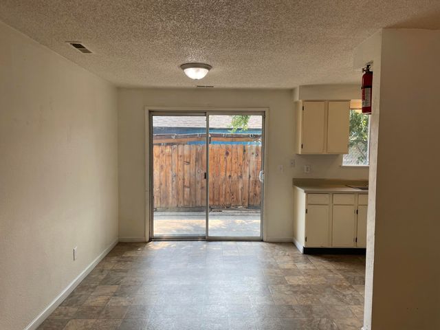 735 Kenyon Street, Medford, OR 97501