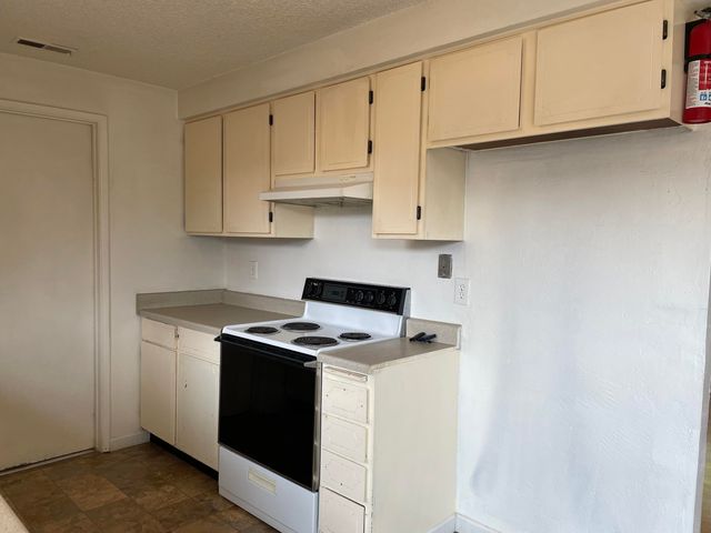 735 Kenyon Street, Medford, OR 97501