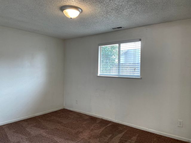 735 Kenyon Street, Medford, OR 97501