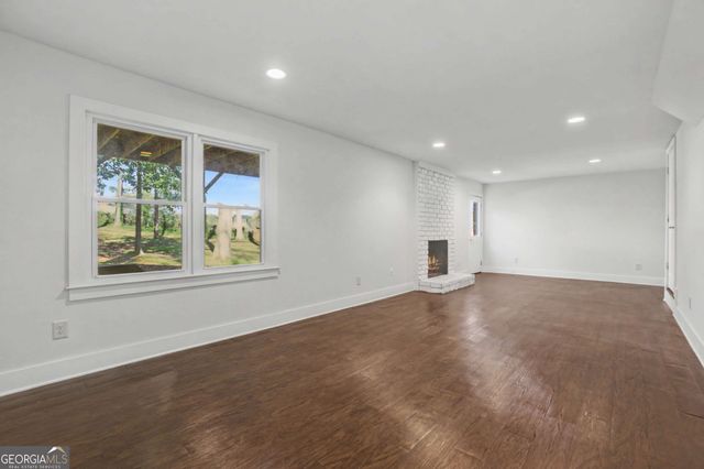 6570 Cherry Tree Lane NE, Sandy Springs, GA 30328