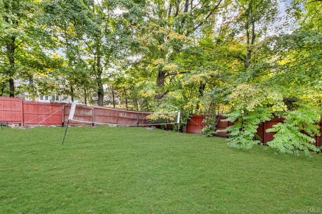 34 Steiner Drive, Mahopac, NY 10541