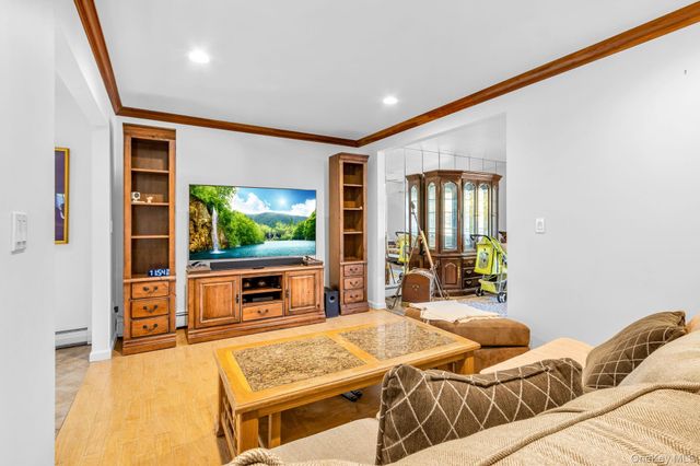 34 Steiner Drive, Mahopac, NY 10541