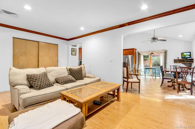 34 Steiner Drive, Mahopac, NY 10541