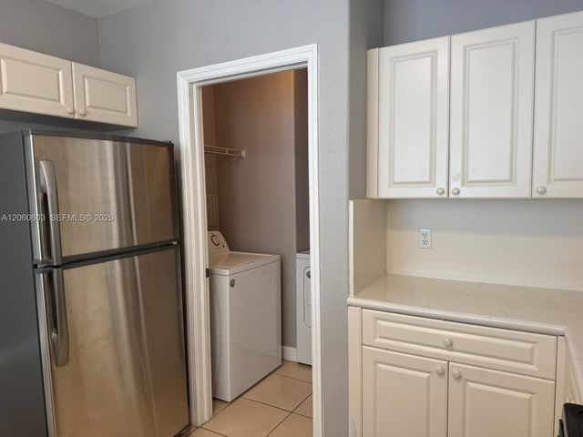 8091 W 36th Avenue 1, Hialeah, FL 33018