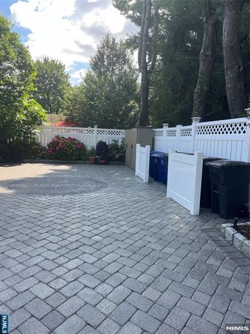 144 7th Street, Cresskill, NJ 07626