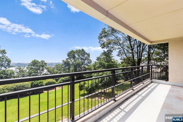 1 Horizon G2, Fort Lee, NJ 07024