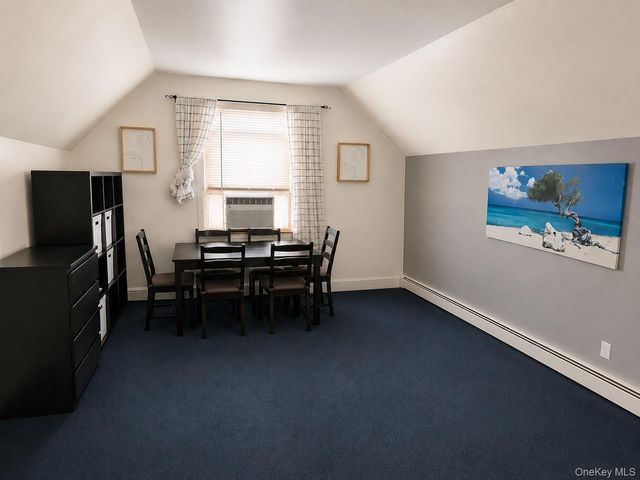 325 W Valley Stream Boulevard, Valley Stream, NY 11580