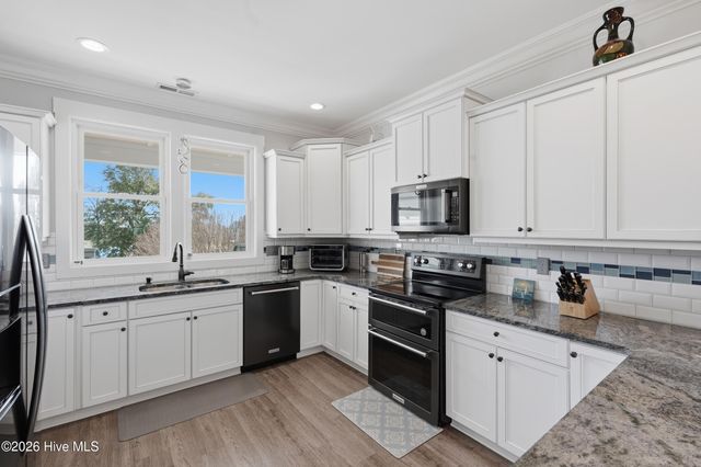 131 Everett Park Trail, Holly Ridge, NC 28445