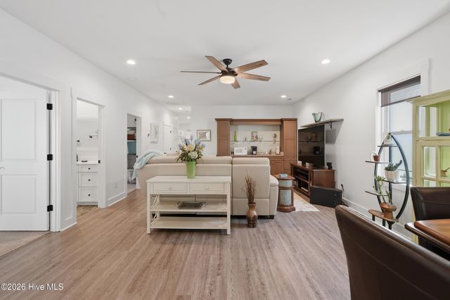 131 Everett Park Trail, Holly Ridge, NC 28445