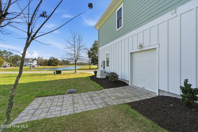 131 Everett Park Trail, Holly Ridge, NC 28445