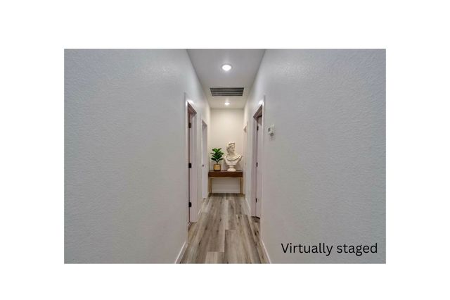 1405 E Maddox Avenue, Fort Worth, TX 76104