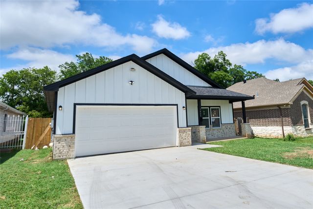 1405 E Maddox Avenue, Fort Worth, TX 76104