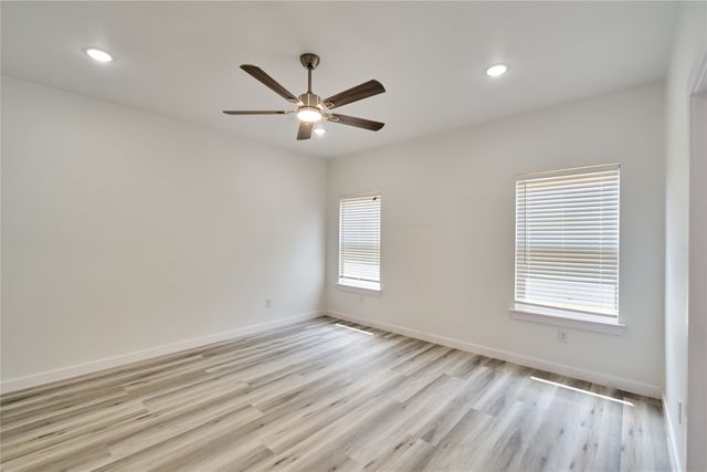 1405 E Maddox Avenue, Fort Worth, TX 76104