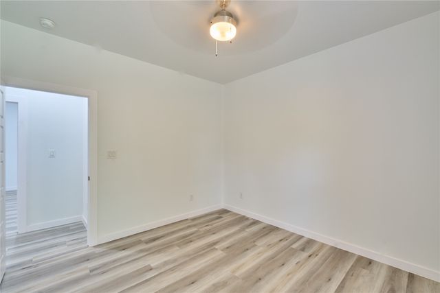 1405 E Maddox Avenue, Fort Worth, TX 76104