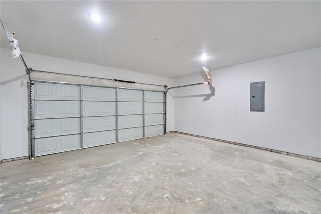 1405 E Maddox Avenue, Fort Worth, TX 76104