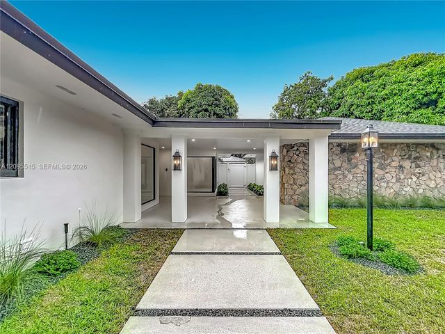 15804 SW 82nd Court, Palmetto Bay, FL 33157