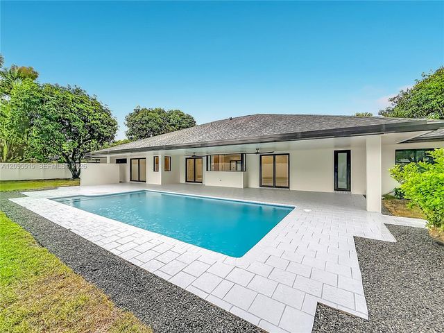 15804 SW 82nd Court, Palmetto Bay, FL 33157
