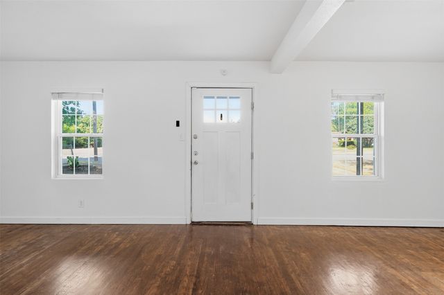 5797 6th Avenue, Fort Worth, TX 76134