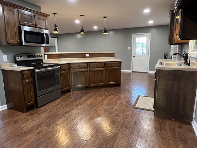 3019 Friendship Rd, Cross Plains, TN 37049