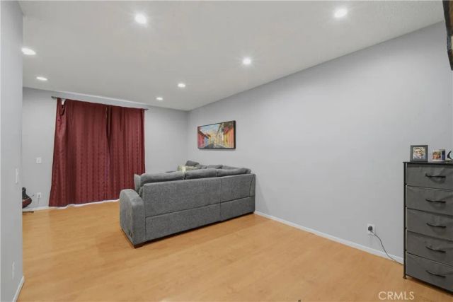 11150 Glenoaks 307, Pacoima, CA 91331
