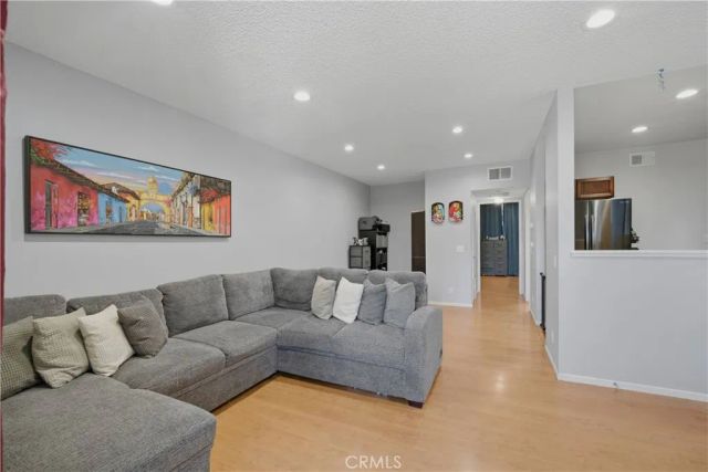 11150 Glenoaks 307, Pacoima, CA 91331