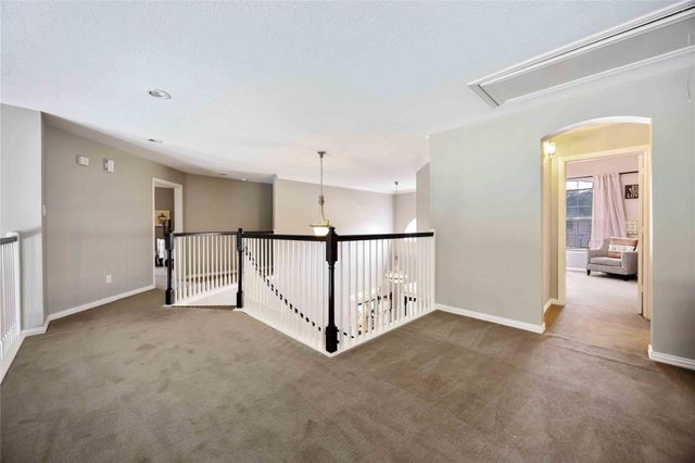 259 W Thorn Way, Houston, TX 77015