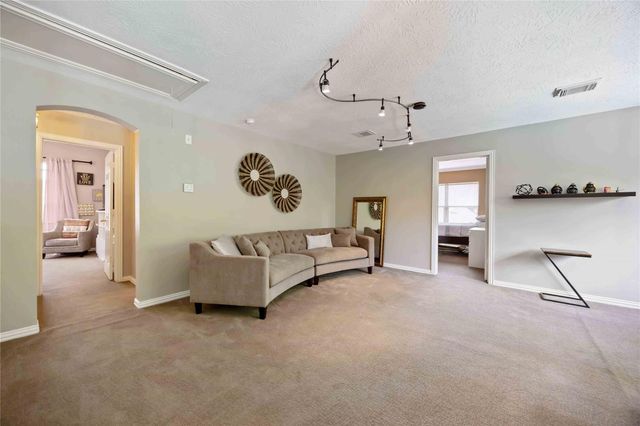 259 W Thorn Way, Houston, TX 77015
