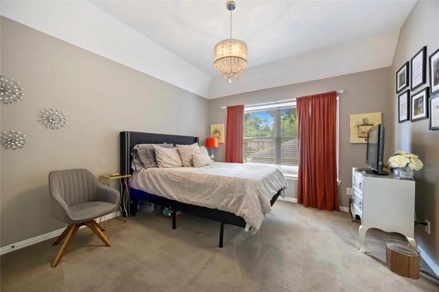 259 W Thorn Way, Houston, TX 77015