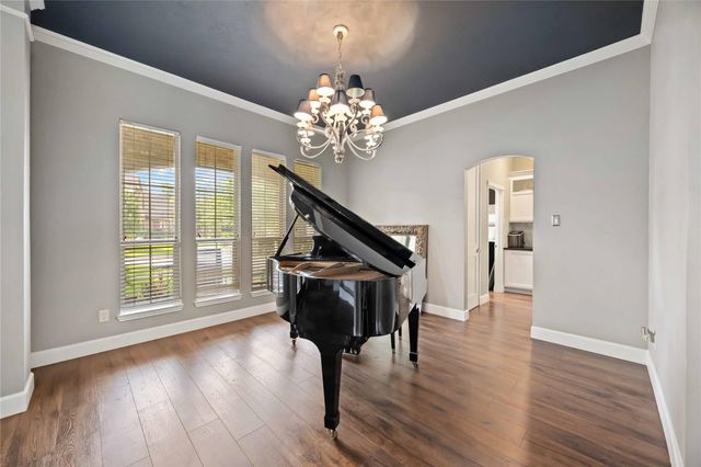 259 W Thorn Way, Houston, TX 77015